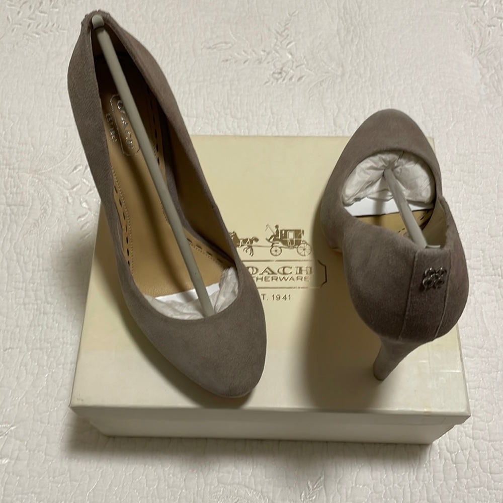 Coach Daisee Kidsuede Platform Heels size 7